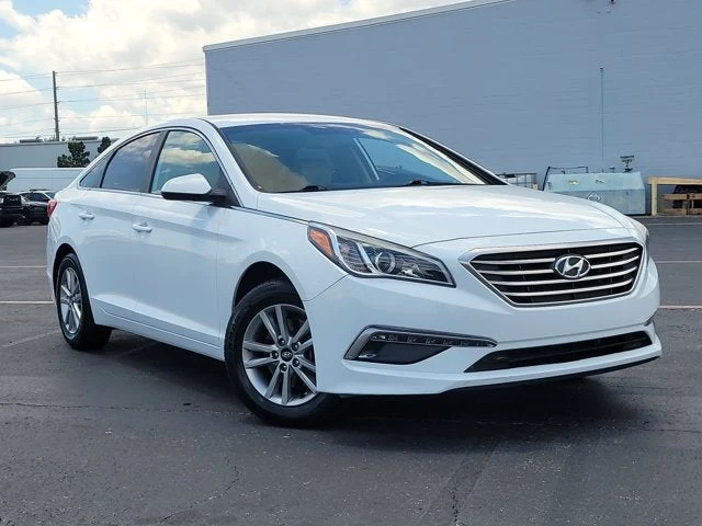 2015 Hyundai Sonata 2.4L SE, Quartz White Pearl, side view