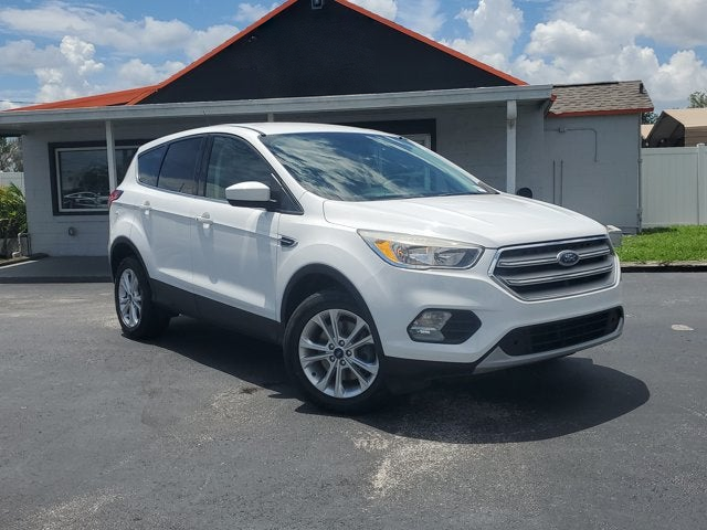 2019 Ford Escape SE, White, front three-quarter view
