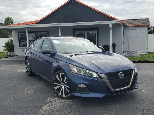 2019 Nissan Altima 2.5 SR, Deep Blue Pearl, side view