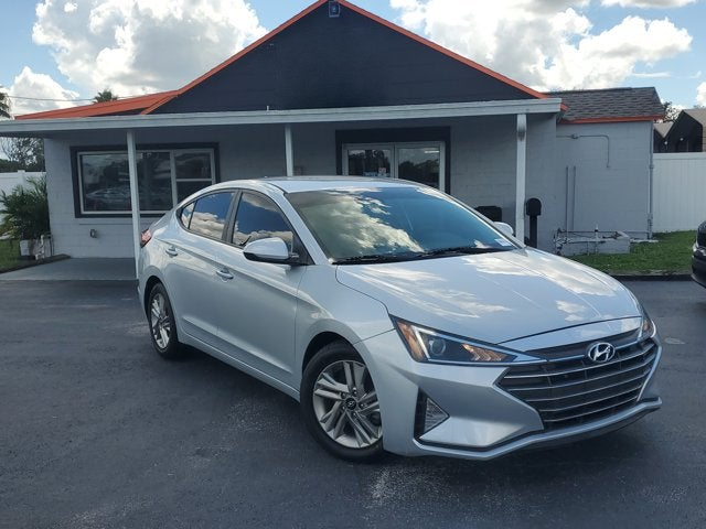 2020 Hyundai Elantra SEL, Symphony Silver, side view